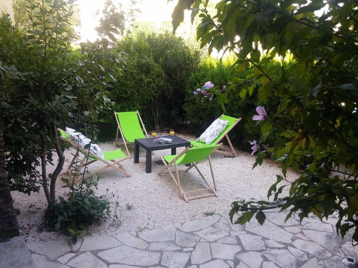 Agreable T3 Avec Jardin Et Parking Prive, A 350M Du Centre Ville Et Des Plages, Wifi, Remise Supplementaire De 10 Pourcent Pour Une Location A La Semaine Cavalaire-sur-Mer Exteriör bild