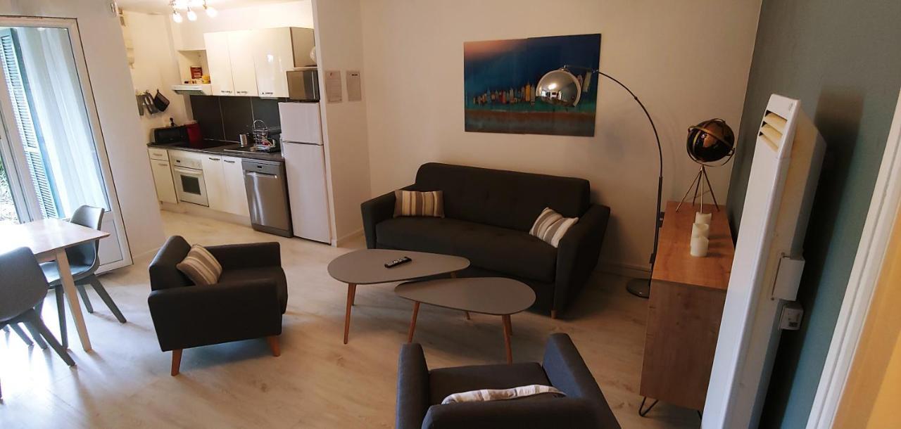 Agreable T3 Avec Jardin Et Parking Prive, A 350M Du Centre Ville Et Des Plages, Wifi, Remise Supplementaire De 10 Pourcent Pour Une Location A La Semaine Cavalaire-sur-Mer Exteriör bild